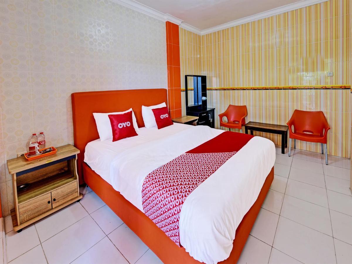 Collection O 91489 Hotel Tanjung Permata Cilacap Exterior photo