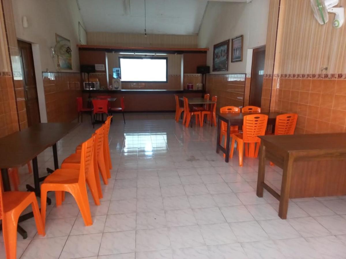 Collection O 91489 Hotel Tanjung Permata Cilacap Exterior photo