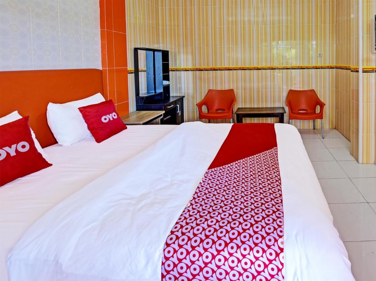 Collection O 91489 Hotel Tanjung Permata Cilacap Exterior photo
